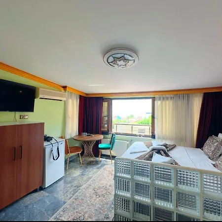 Royal Gur Hotel